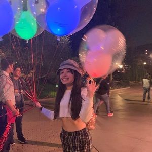 Meet your Posher, Delaia